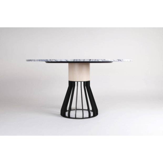 Table Mewoma