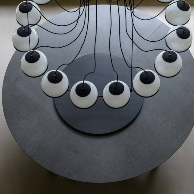 Suspension Moon
