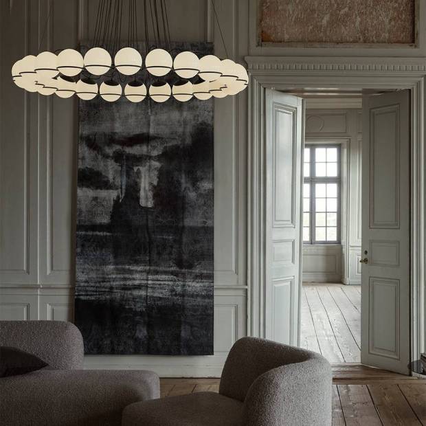 Suspension Moon