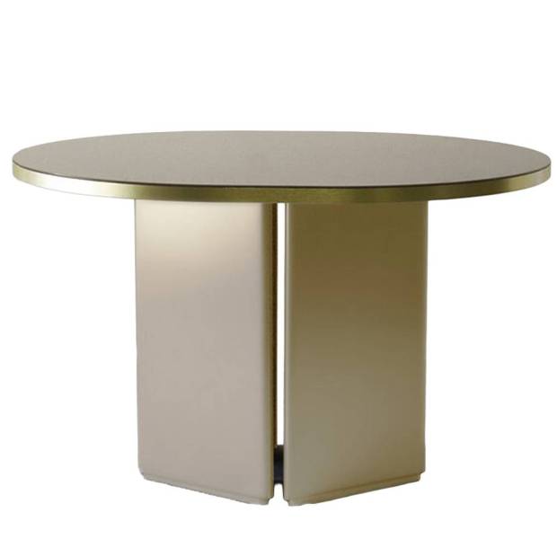 Table Brandy M
