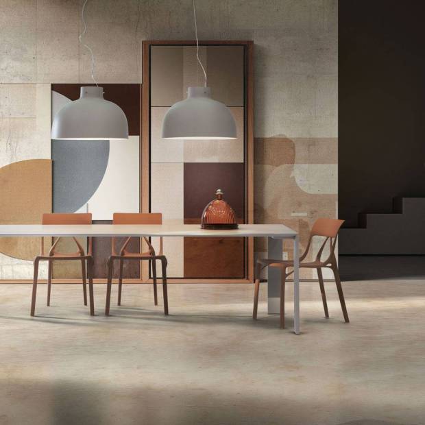 Table Four Extensible